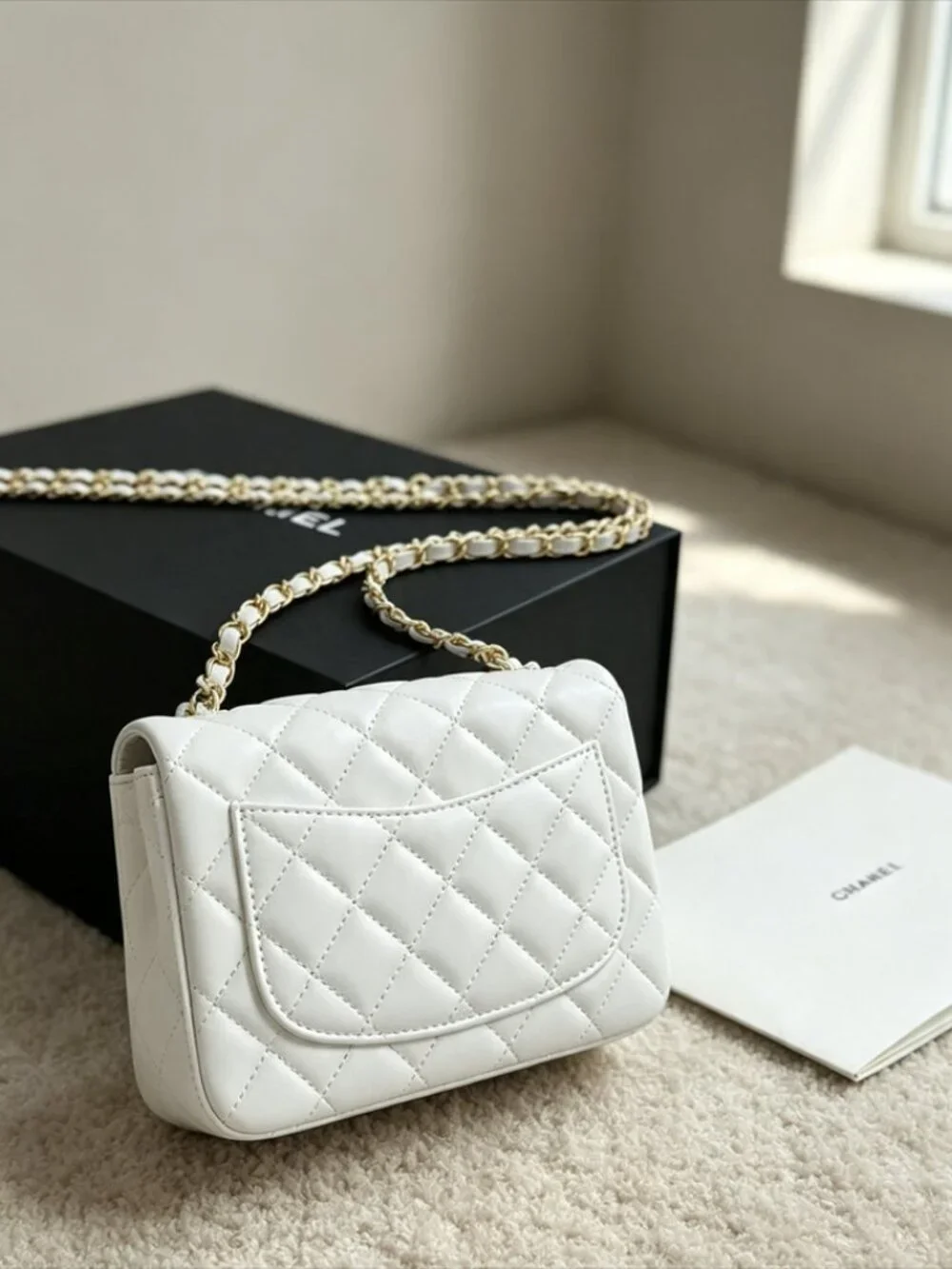 ✨ Authentic Chanel White Bag